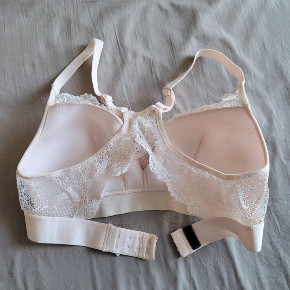 Chantelle Everyday Lace Racerback Wireless Bralette in Light Pink - Picture 5 of 7